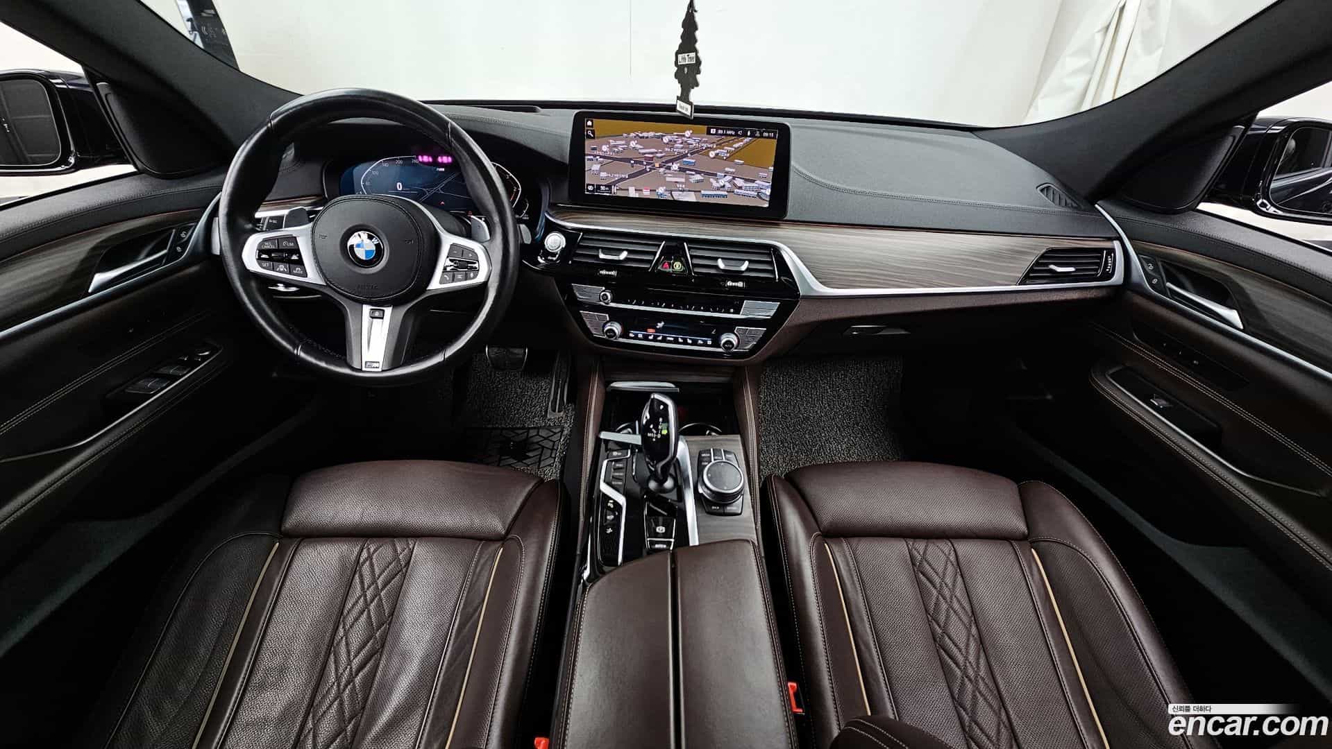 Gran Turismo BMW 2021.2-INNER-007