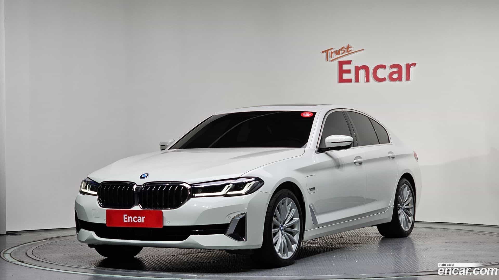5-Series BMW 2022.8-OUTER-001