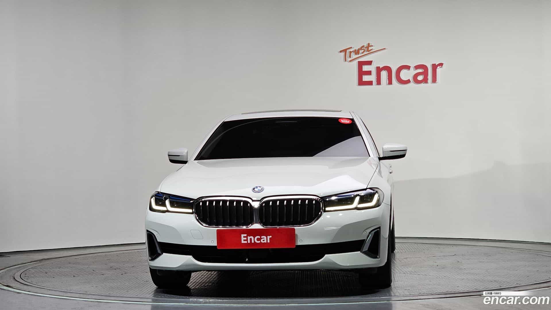 5-Series BMW 2022.8-OUTER-003