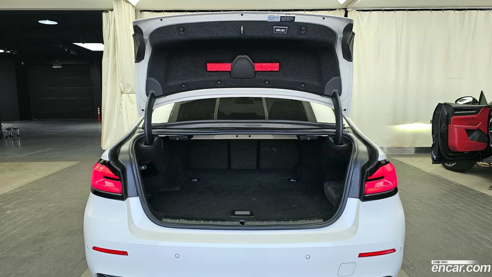 5-Series BMW 2022.8-OPTION-024