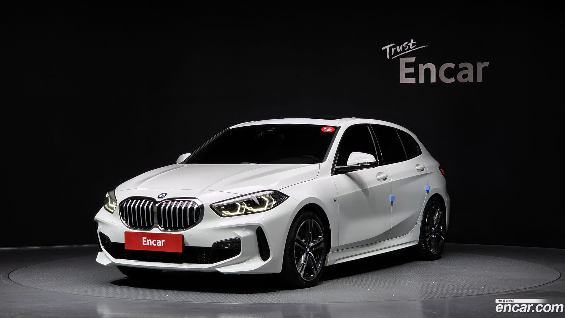 Main__Slider__Photo:1-Series BMW 2023.2-0