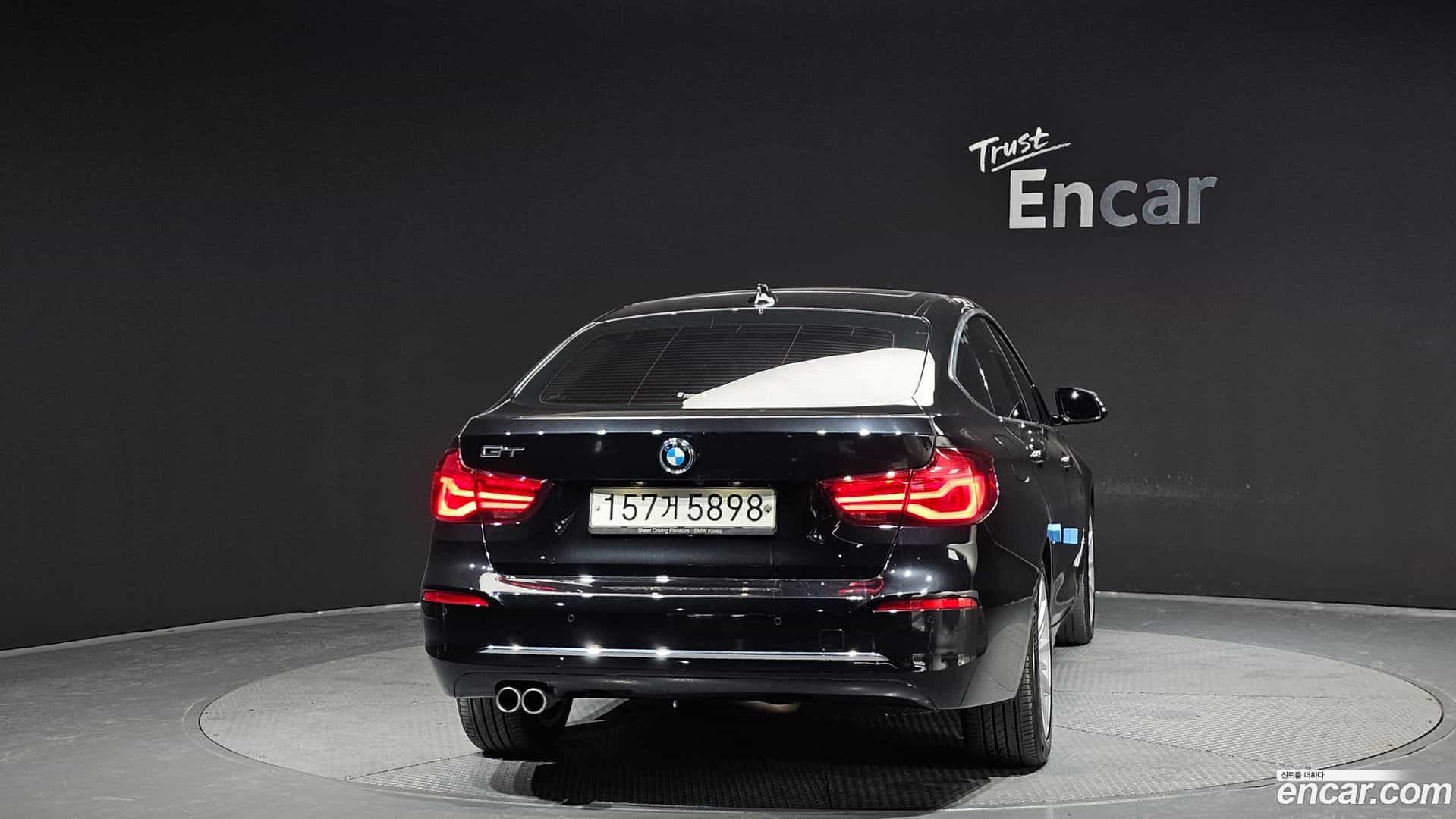 Gran Turismo BMW 2019.10-OUTER-004