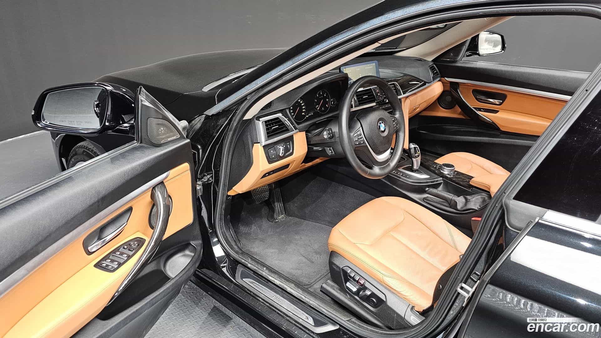 Gran Turismo BMW 2019.10-INNER-010