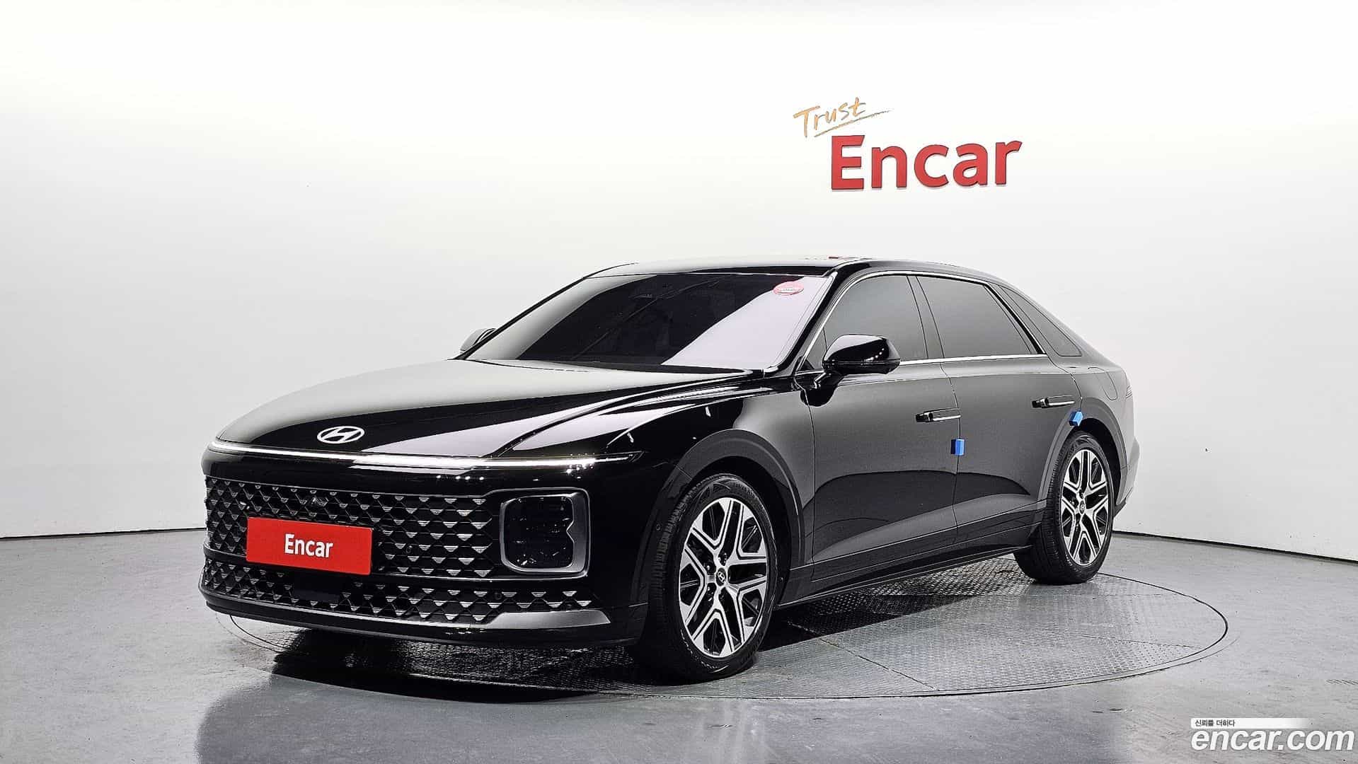 Grandeur Hyundai 2023.1-OUTER-001