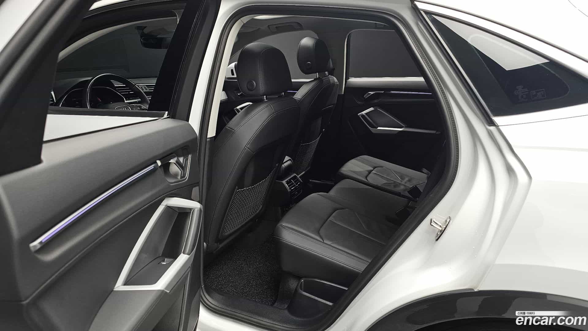 Q3 Audi 2024.4-OPTION-016