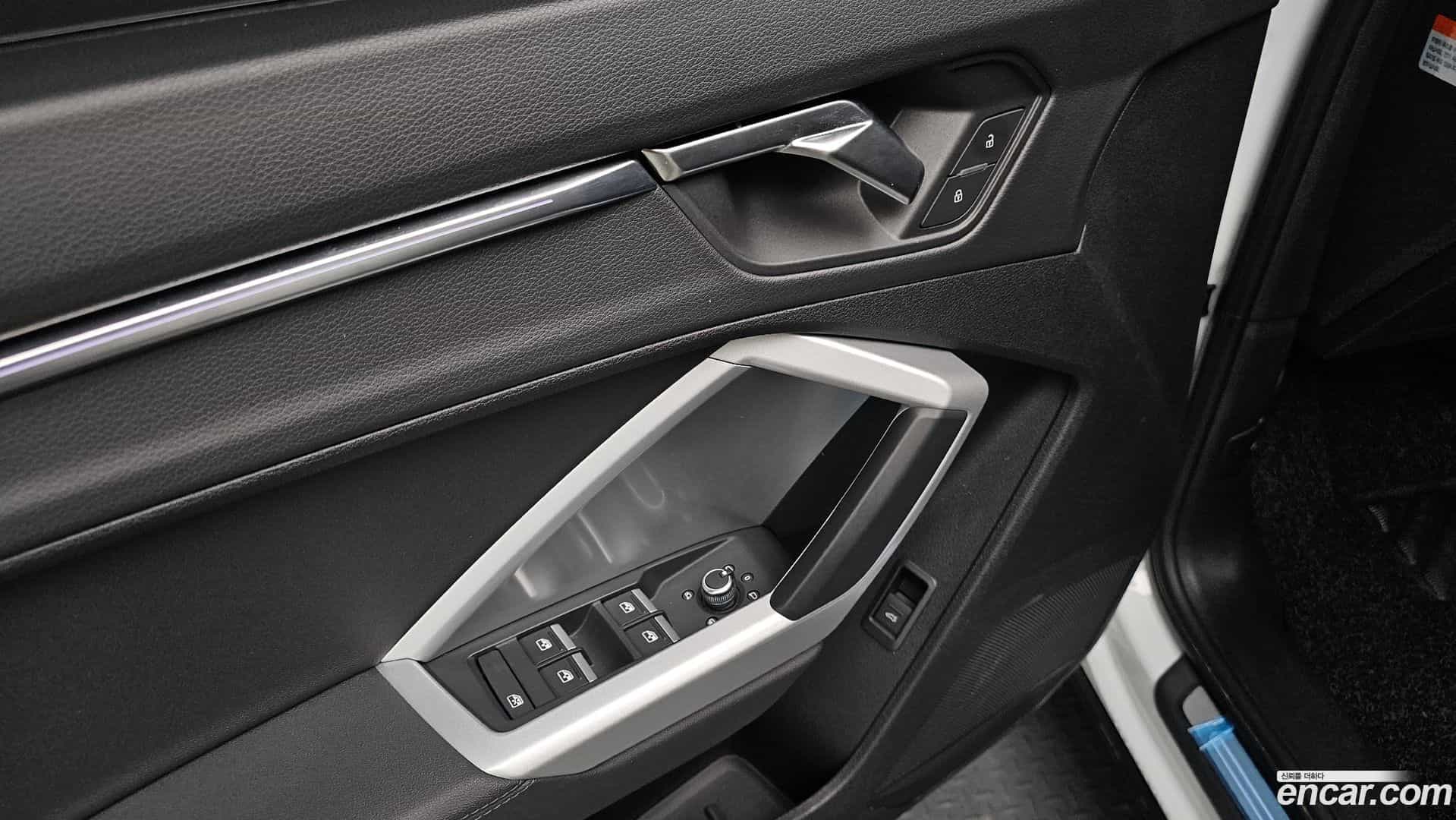 Q3 Audi 2024.4-OPTION-021