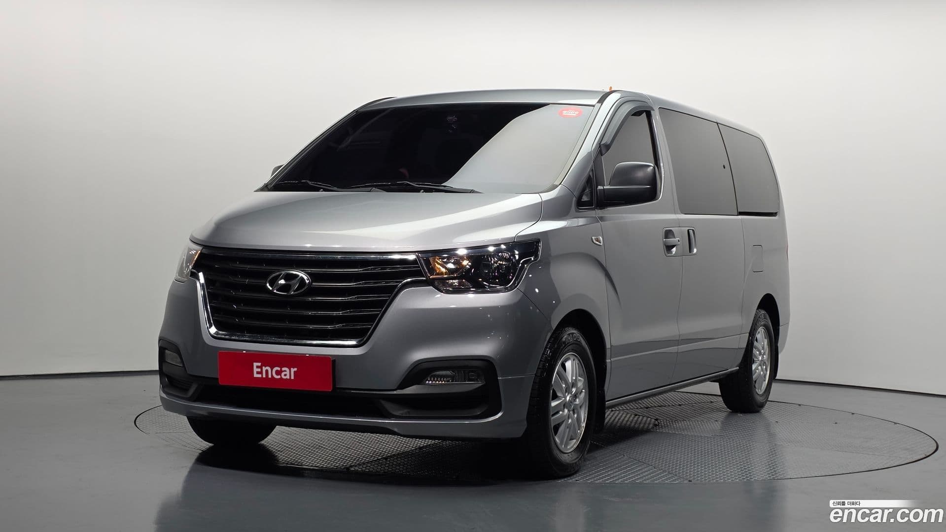 Main__Slider__Photo:Starex Hyundai 2018.3-0