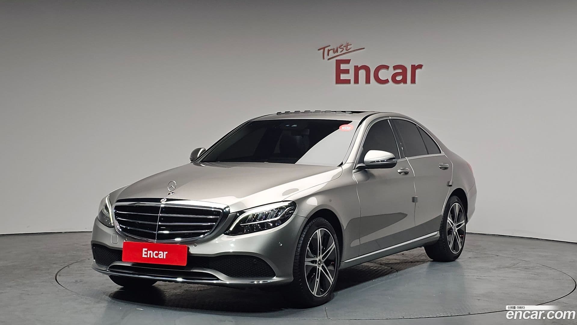 Main__Slider__Photo:C-Class Mercedes-Benz 2019.7-0
