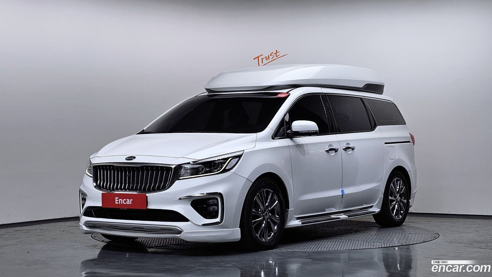 Main__Slider__Photo:Canival Kia 2019.7-0