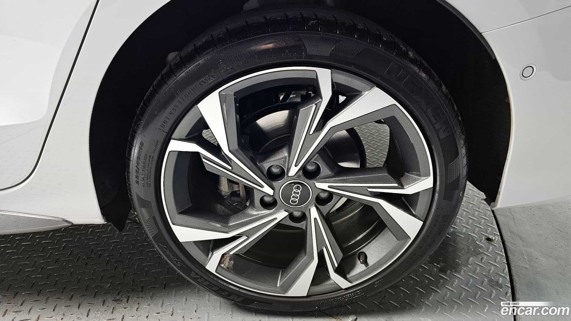 A3 Audi 2025.4-OUTER-005