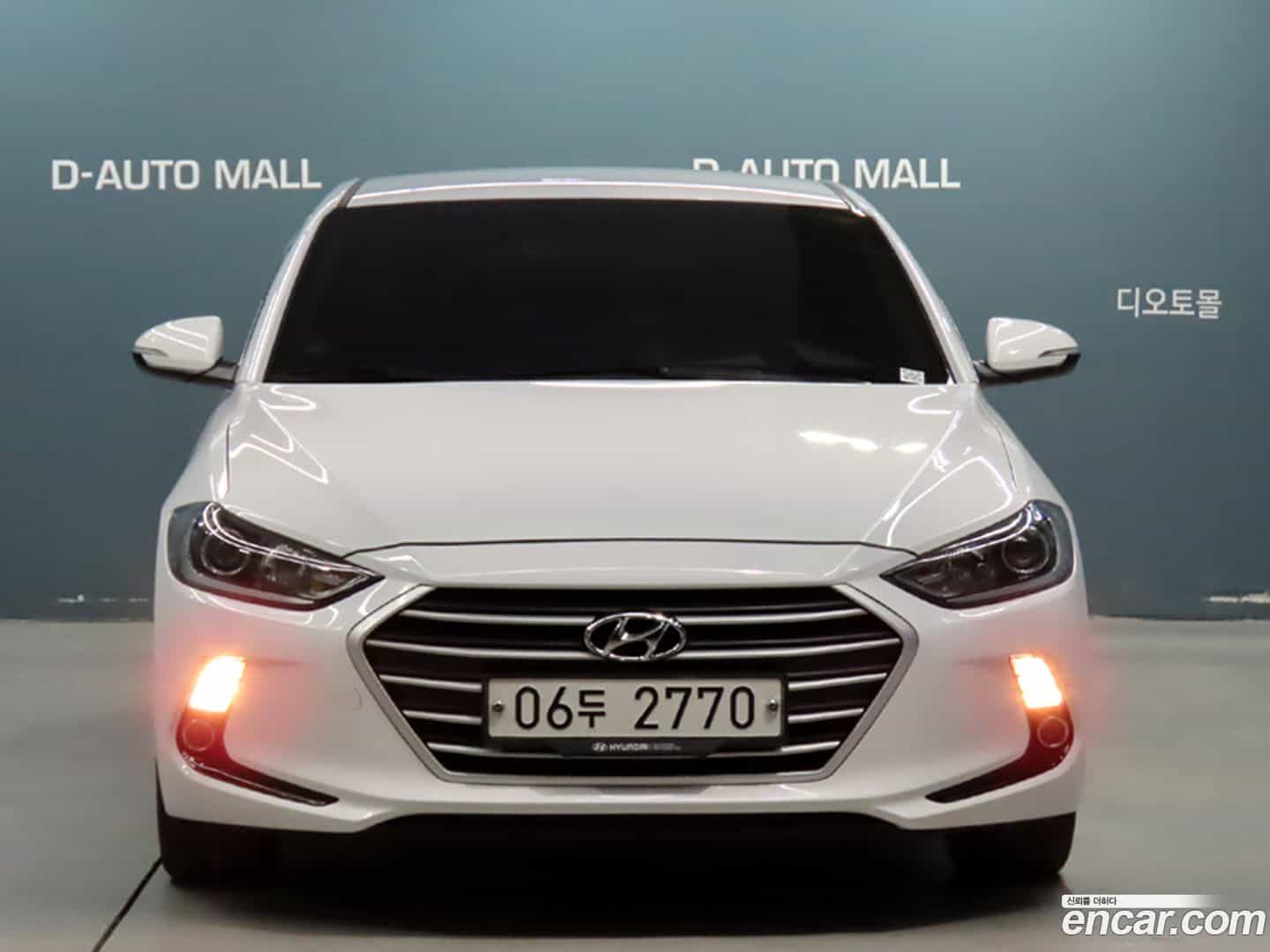 AVANTE Hyundai 2018.6-OUTER-002