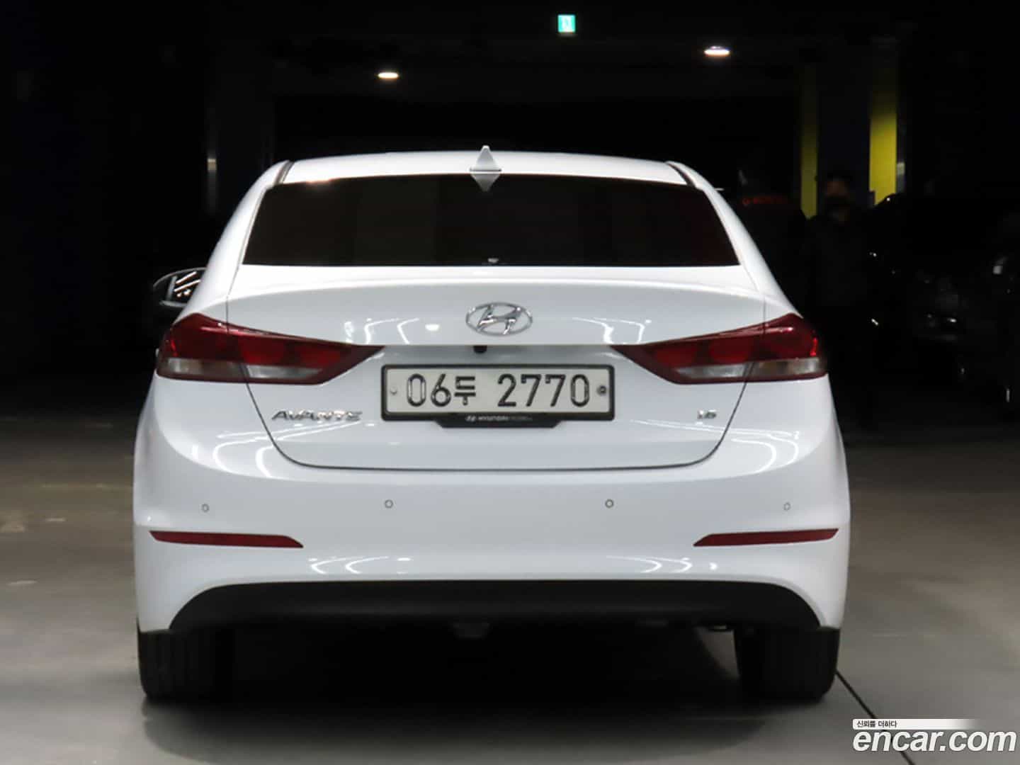 AVANTE Hyundai 2018.6-OUTER-003