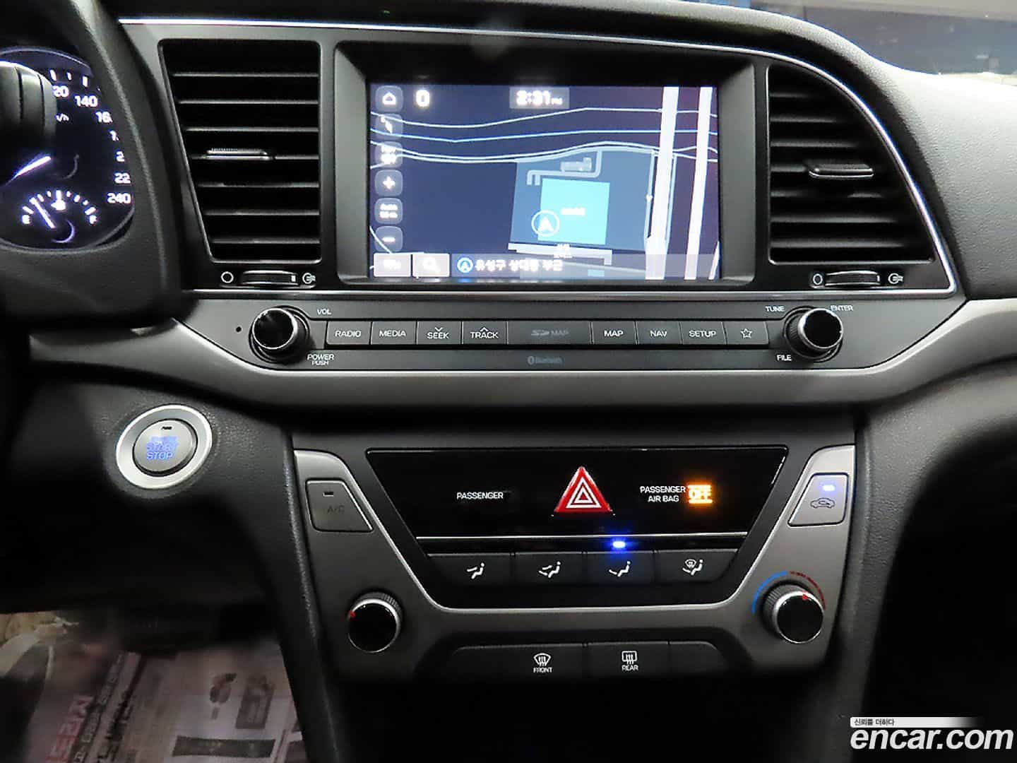 AVANTE Hyundai 2018.6-OPTION-016