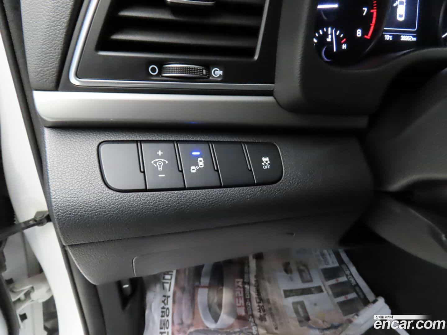 AVANTE Hyundai 2018.6-OPTION-019