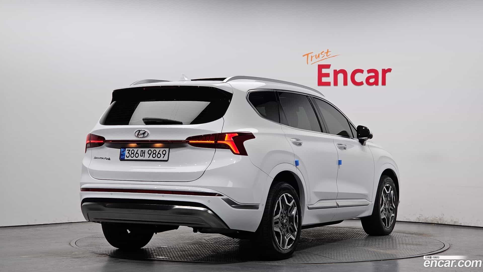 Santafe Hyundai 2022.1-OUTER-002