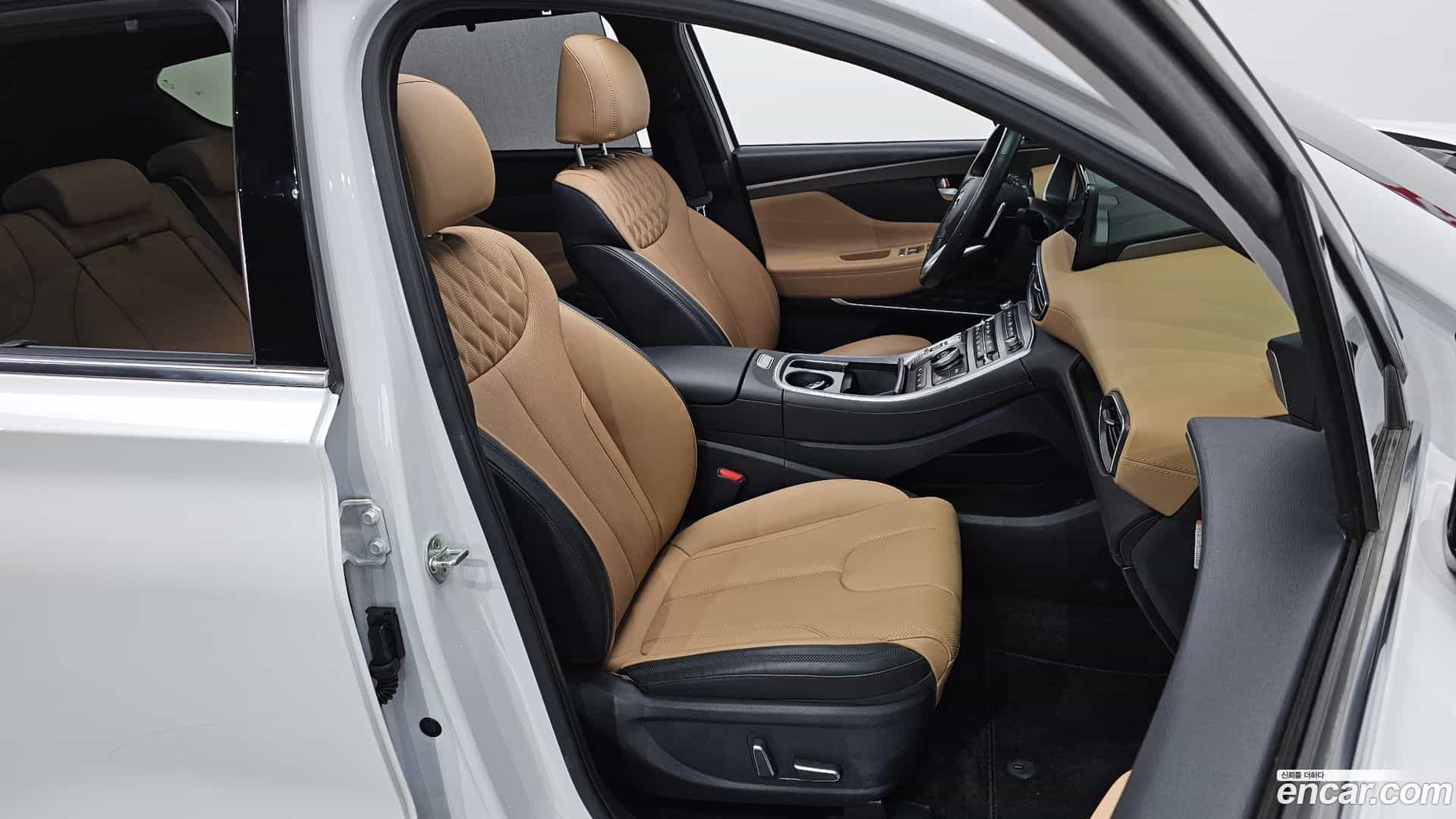 Santafe Hyundai 2022.1-INNER-010