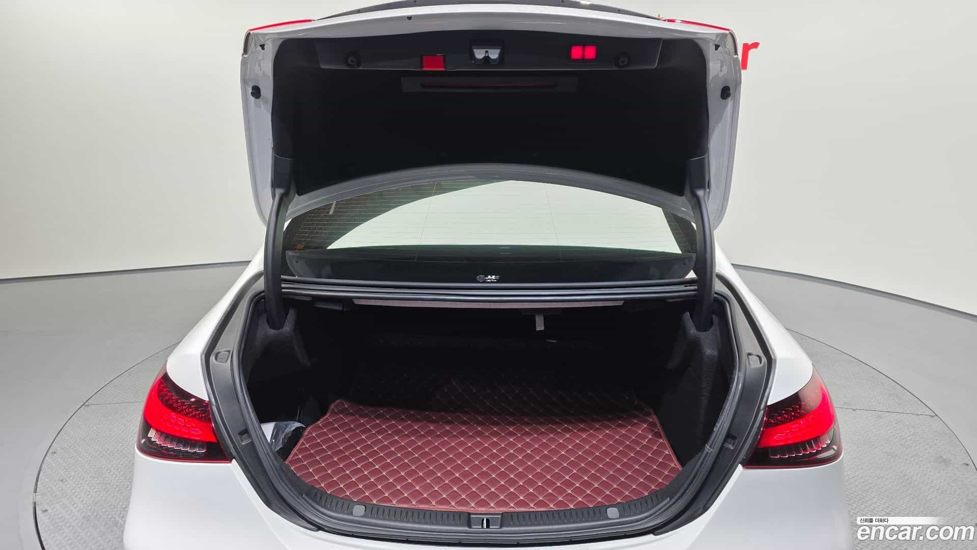 E-Class Mercedes-Benz 2021.2-OPTION-024