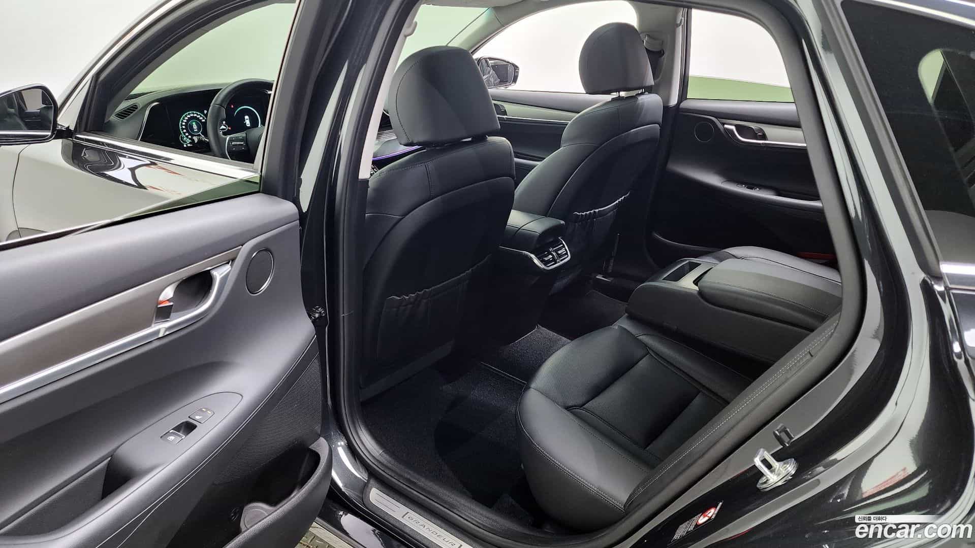Grandeur Hyundai 2022.1-OPTION-015