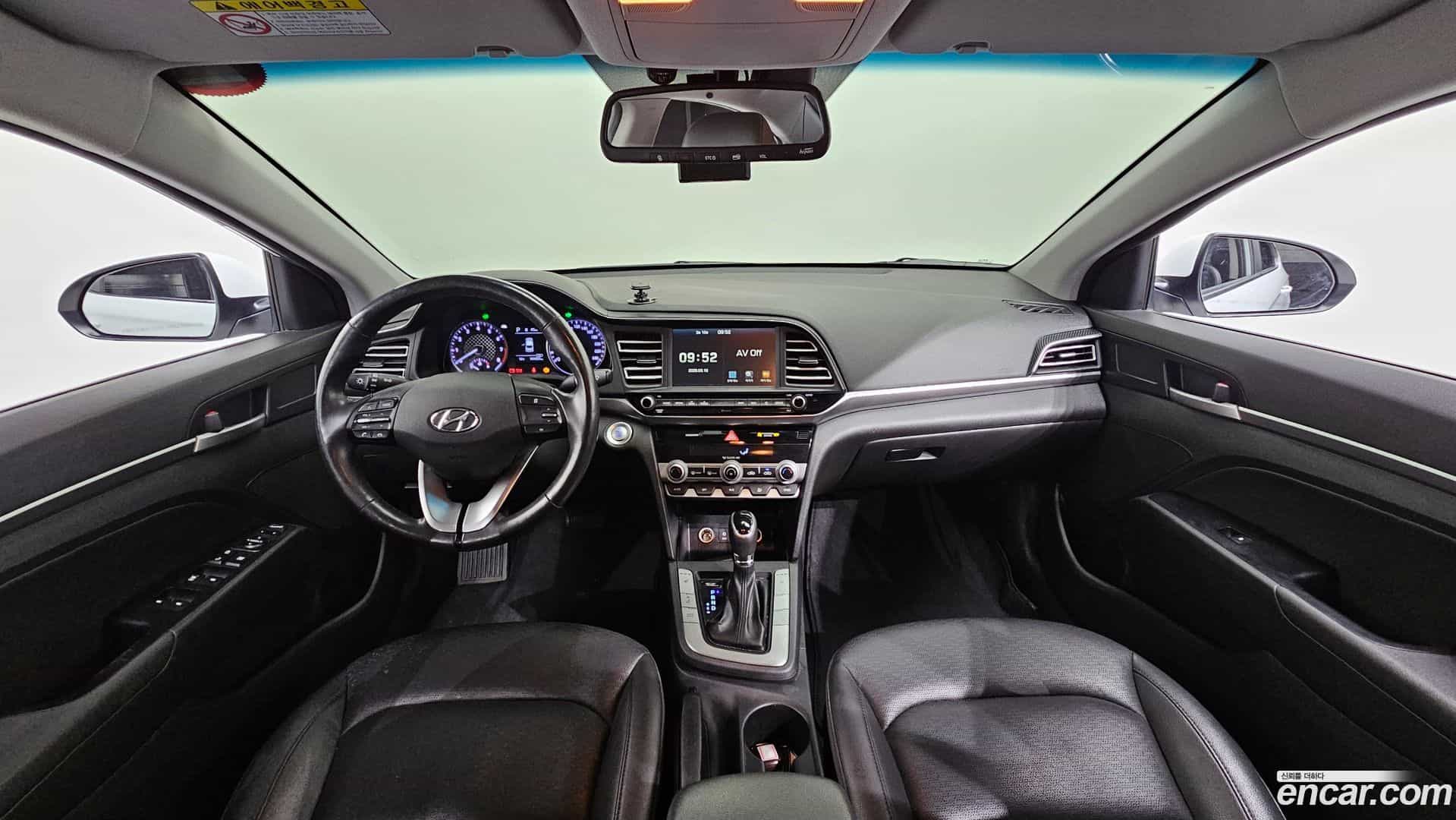 AVANTE Hyundai 2019.3-INNER-007