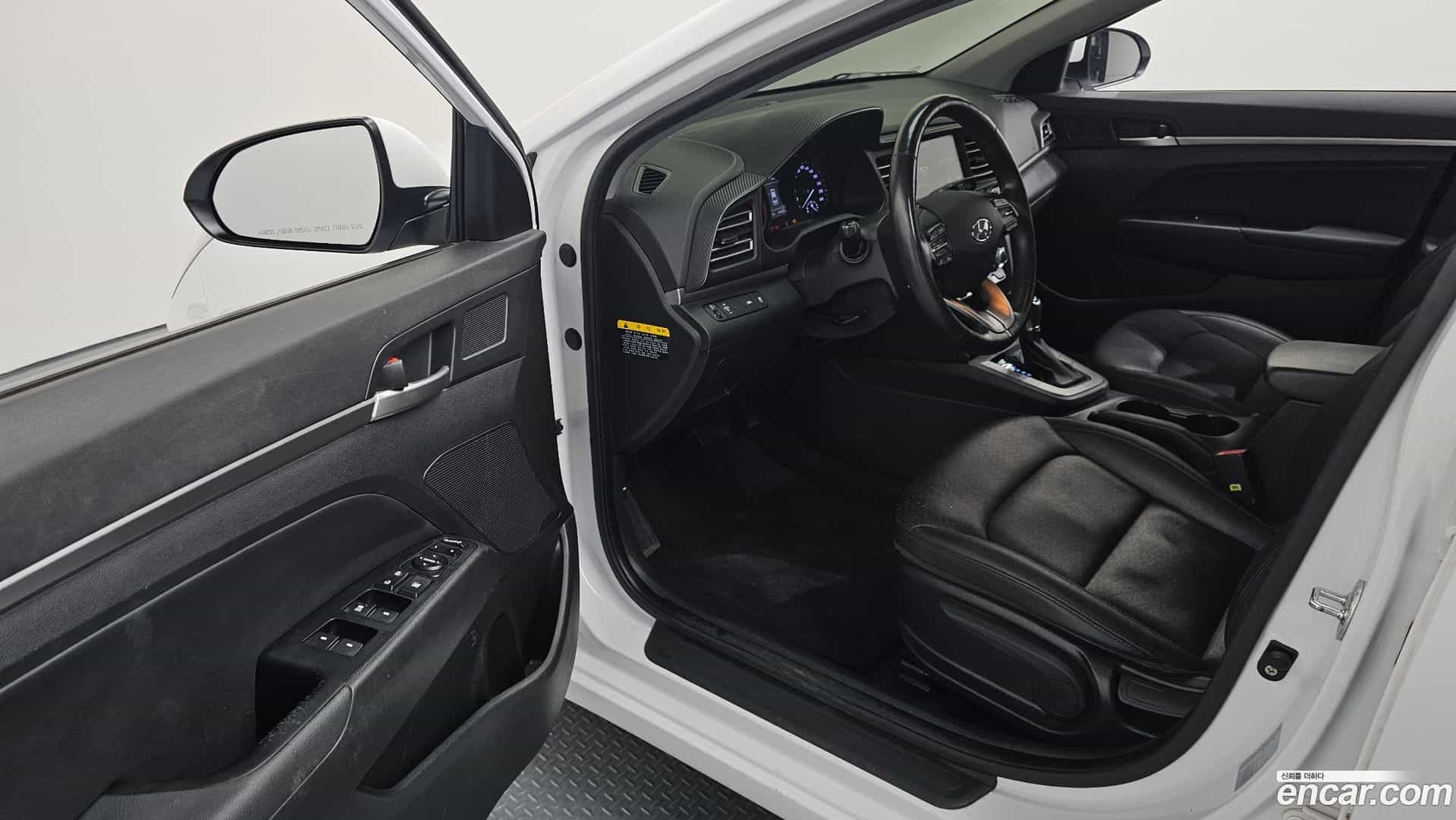 AVANTE Hyundai 2019.3-INNER-010