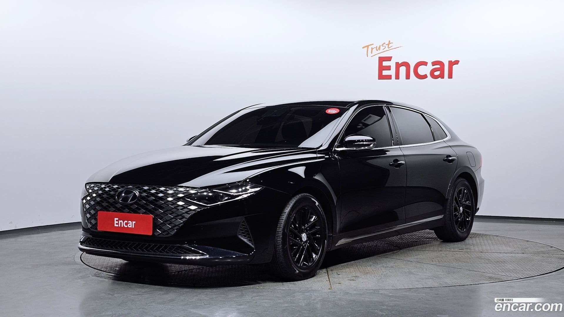 Main__Slider__Photo:Grandeur Hyundai 2021.8-0