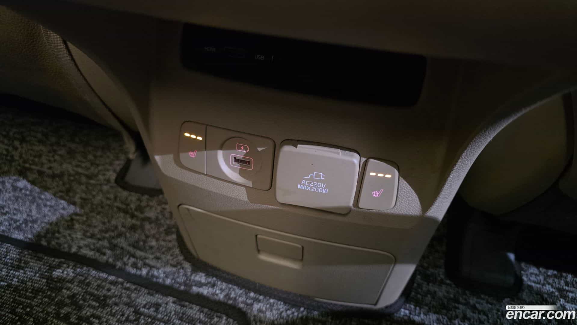 Canival Kia 2019.6-OPTION-023