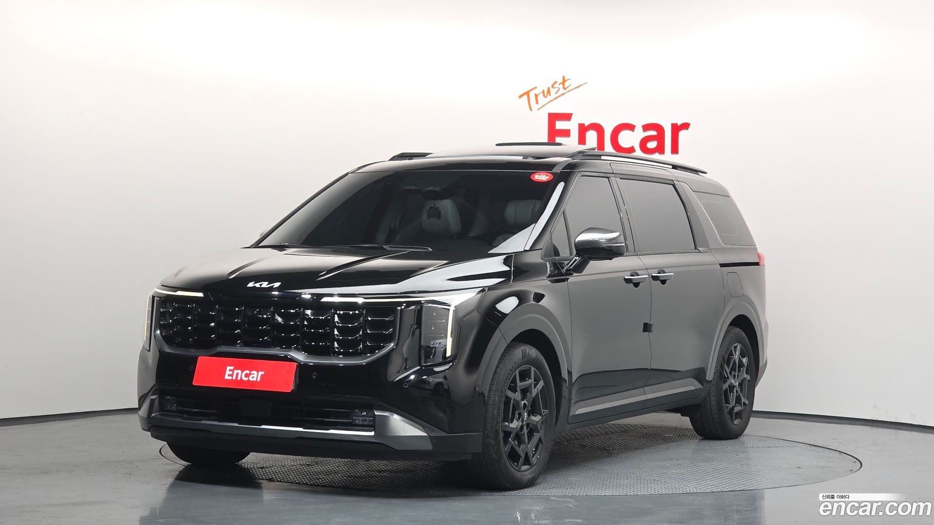 Main__Slider__Photo:Canival Kia 2024.1-0