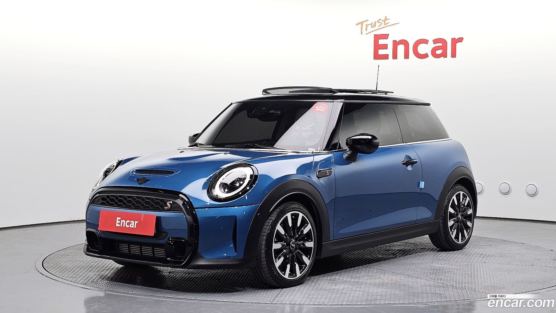 Main__Slider__Photo:Cooper Mini 2024.5-0