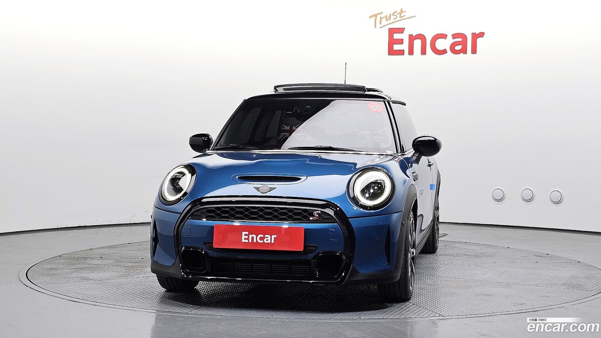 Main__Slider__Photo:Cooper Mini 2024.5-2