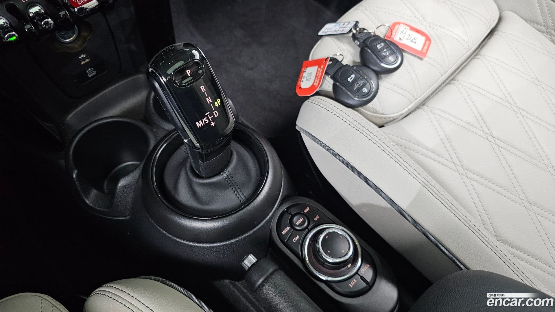 Main__Slider__Photo:Cooper Mini 2024.5-8