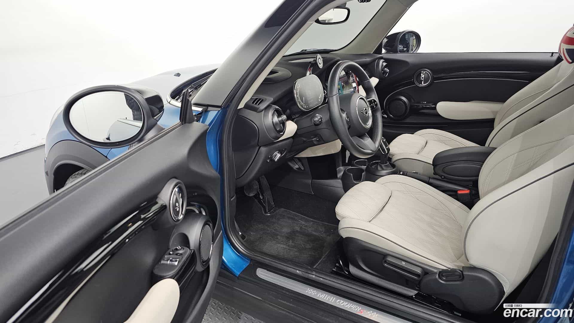 Cooper Mini 2024.5-INNER-010