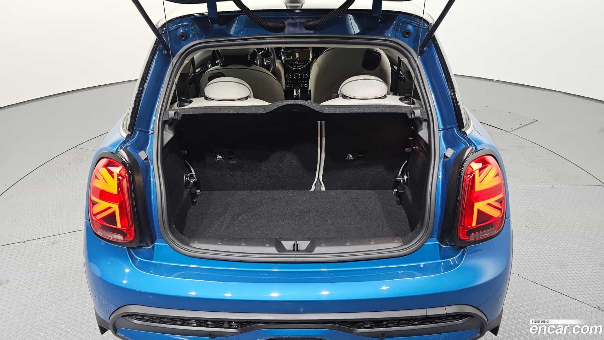 Cooper Mini 2024.5-OPTION-024
