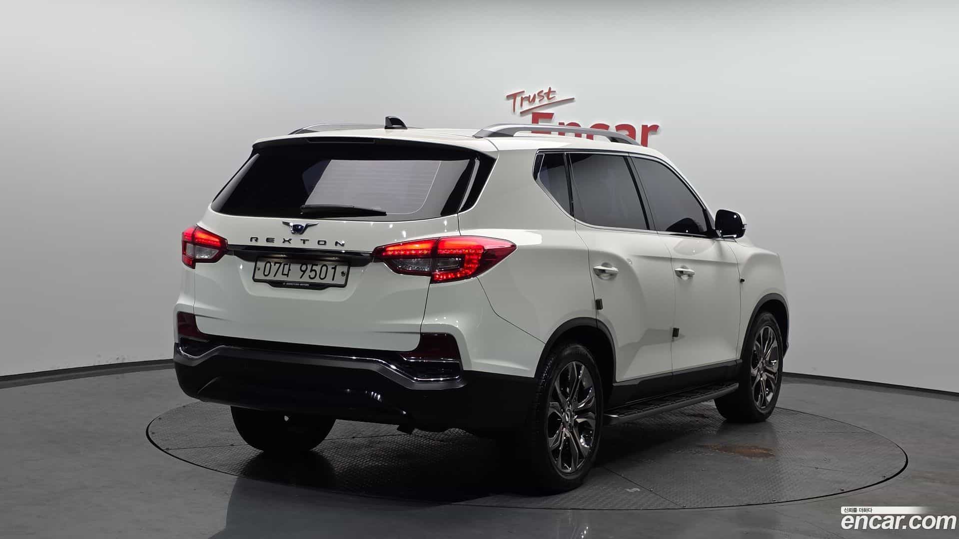 Rexton KG Mobility 2017.6-OUTER-002