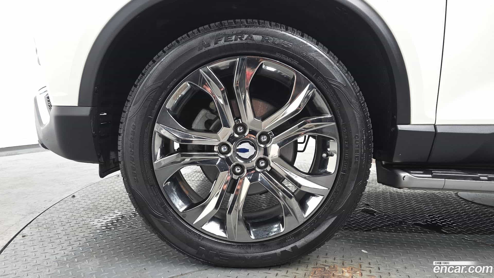 Rexton KG Mobility 2017.6-OUTER-005