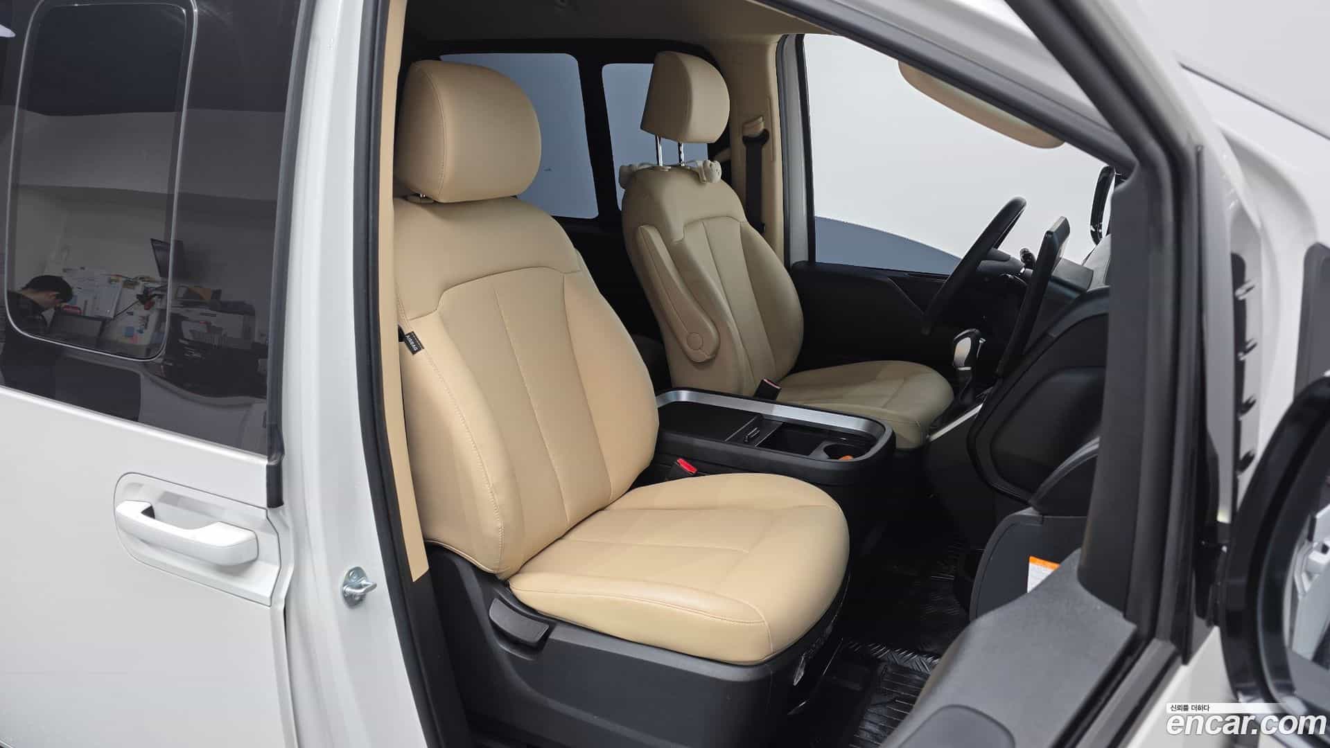 Staria Hyundai 2024.10-INNER-010