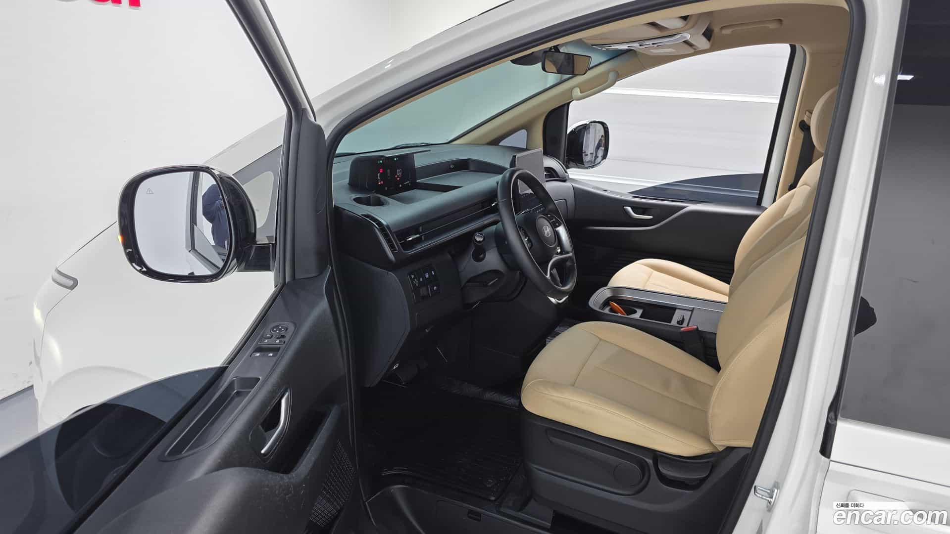 Staria Hyundai 2024.10-OPTION-015