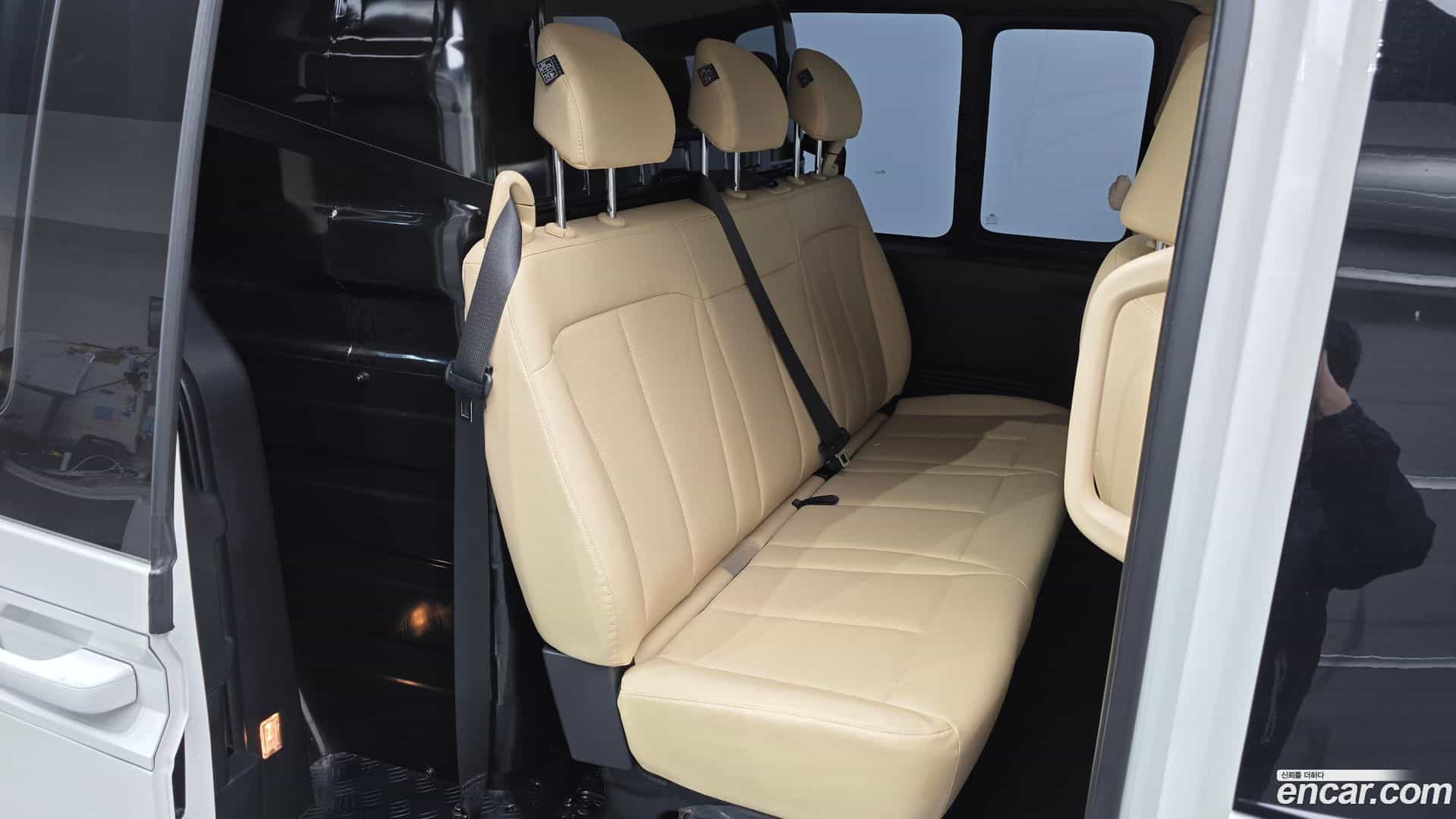 Staria Hyundai 2024.10-OPTION-016