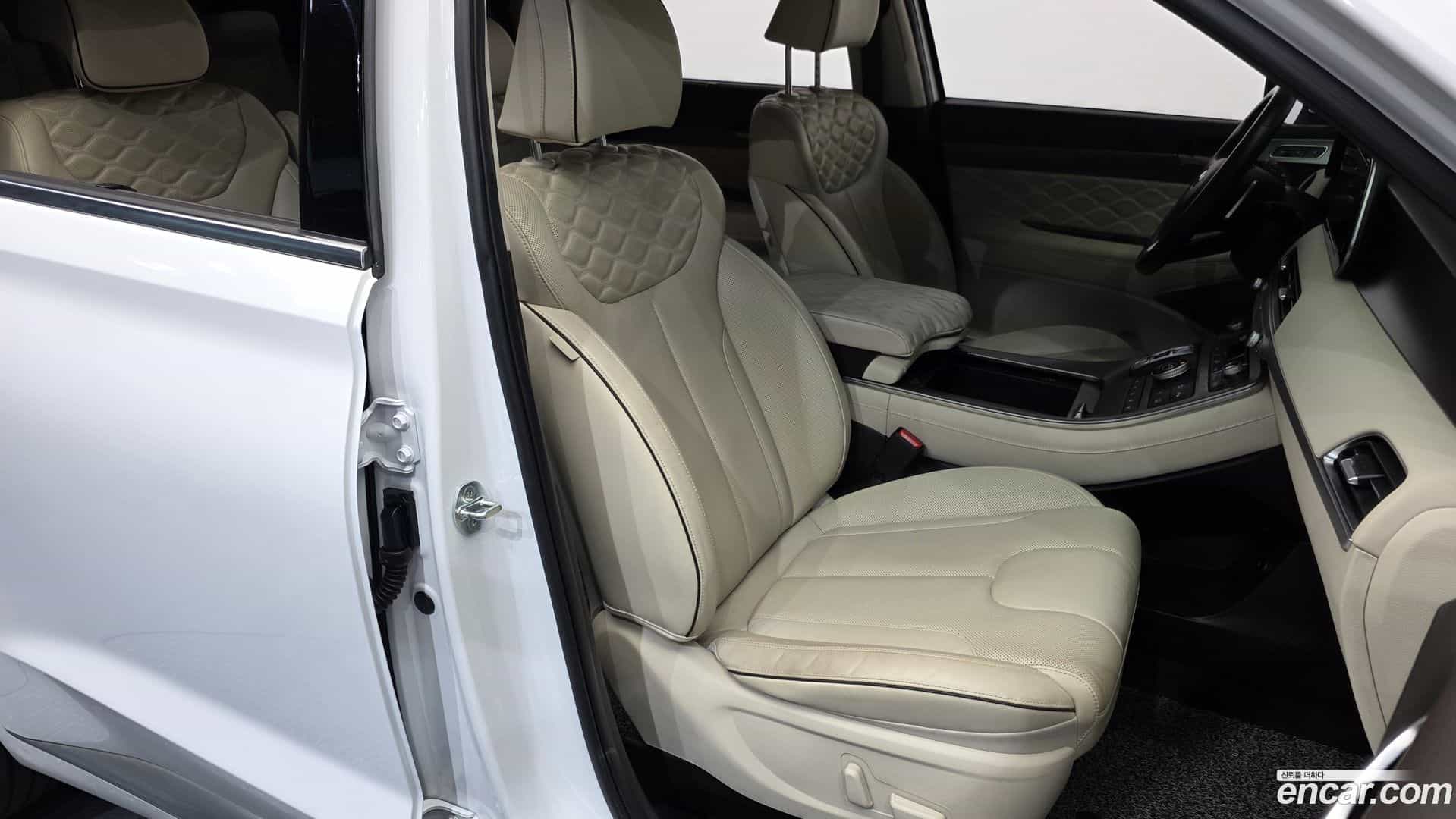 Palisade Hyundai 2022.1-INNER-010