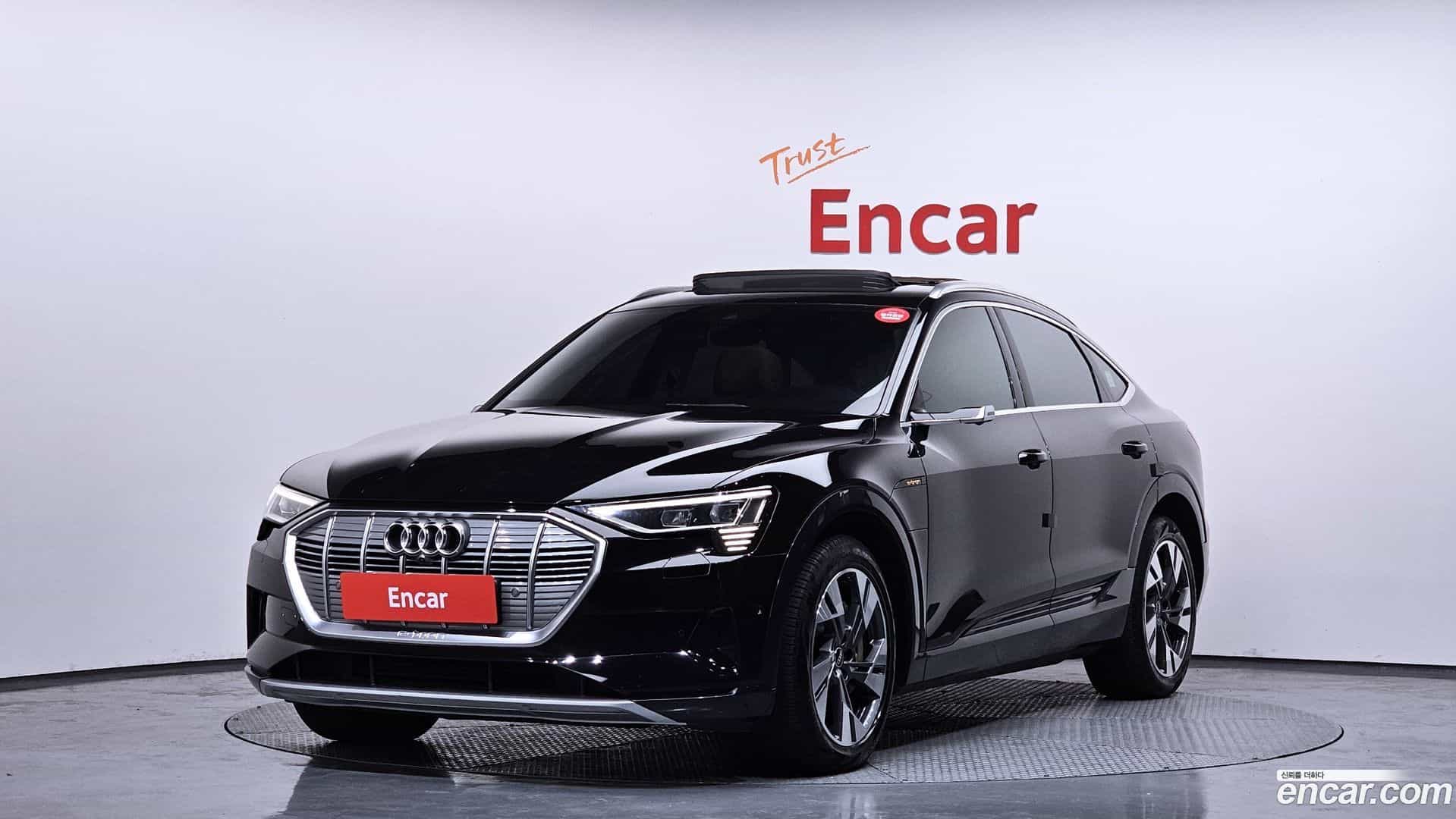 e-tron Audi 2021.8-OUTER-001