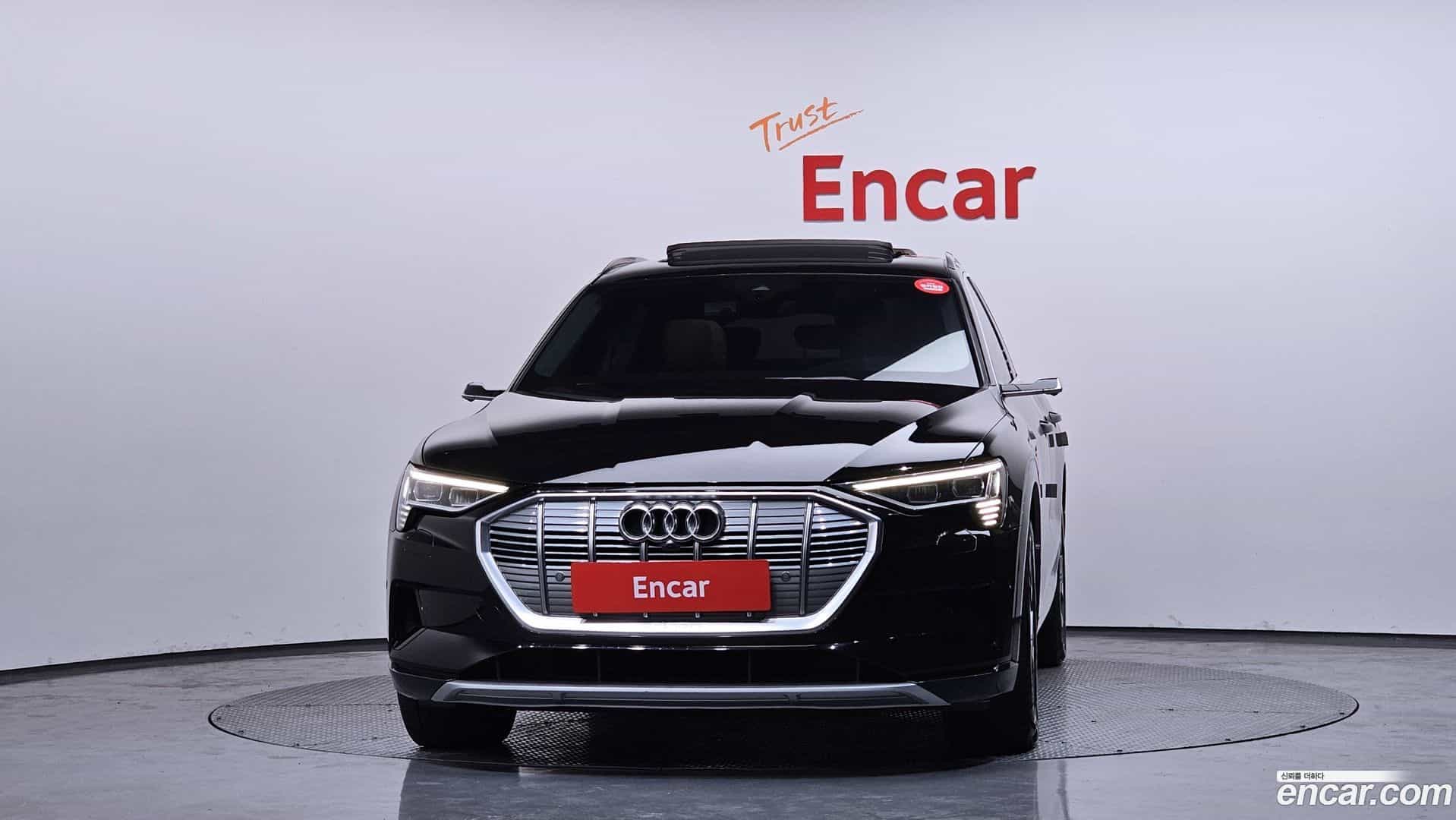 e-tron Audi 2021.8-OUTER-003