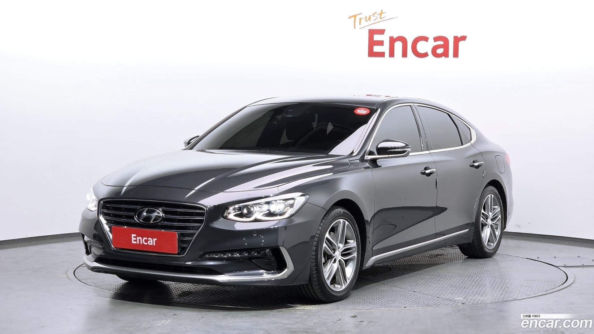 Main__Slider__Photo:Grandeur Hyundai 2018.0-0