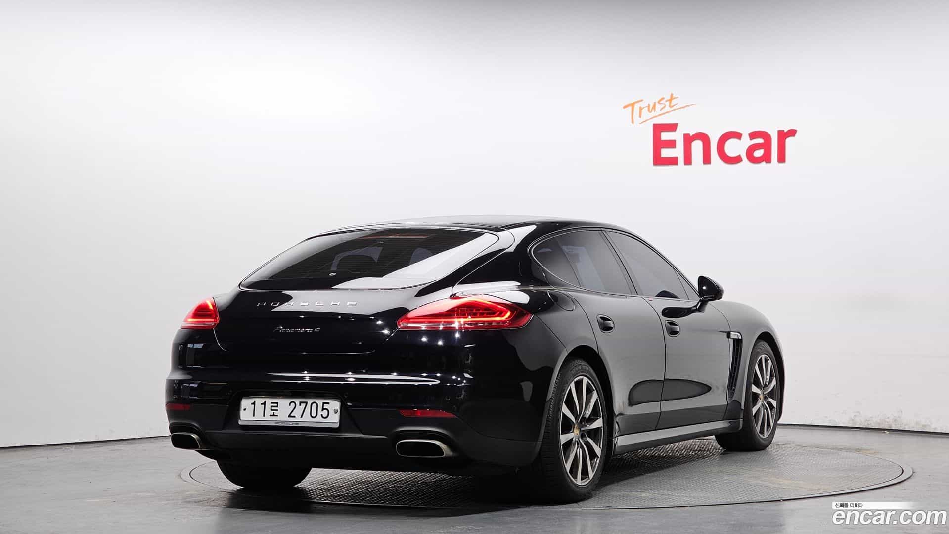 Panamera Porsche 2015.4-OUTER-002