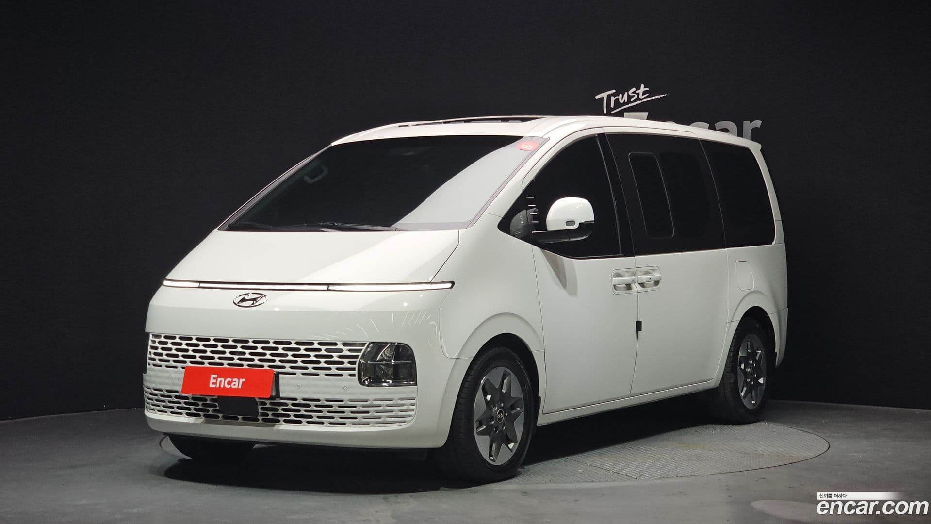 Main__Slider__Photo:Staria Hyundai 2024.1-0