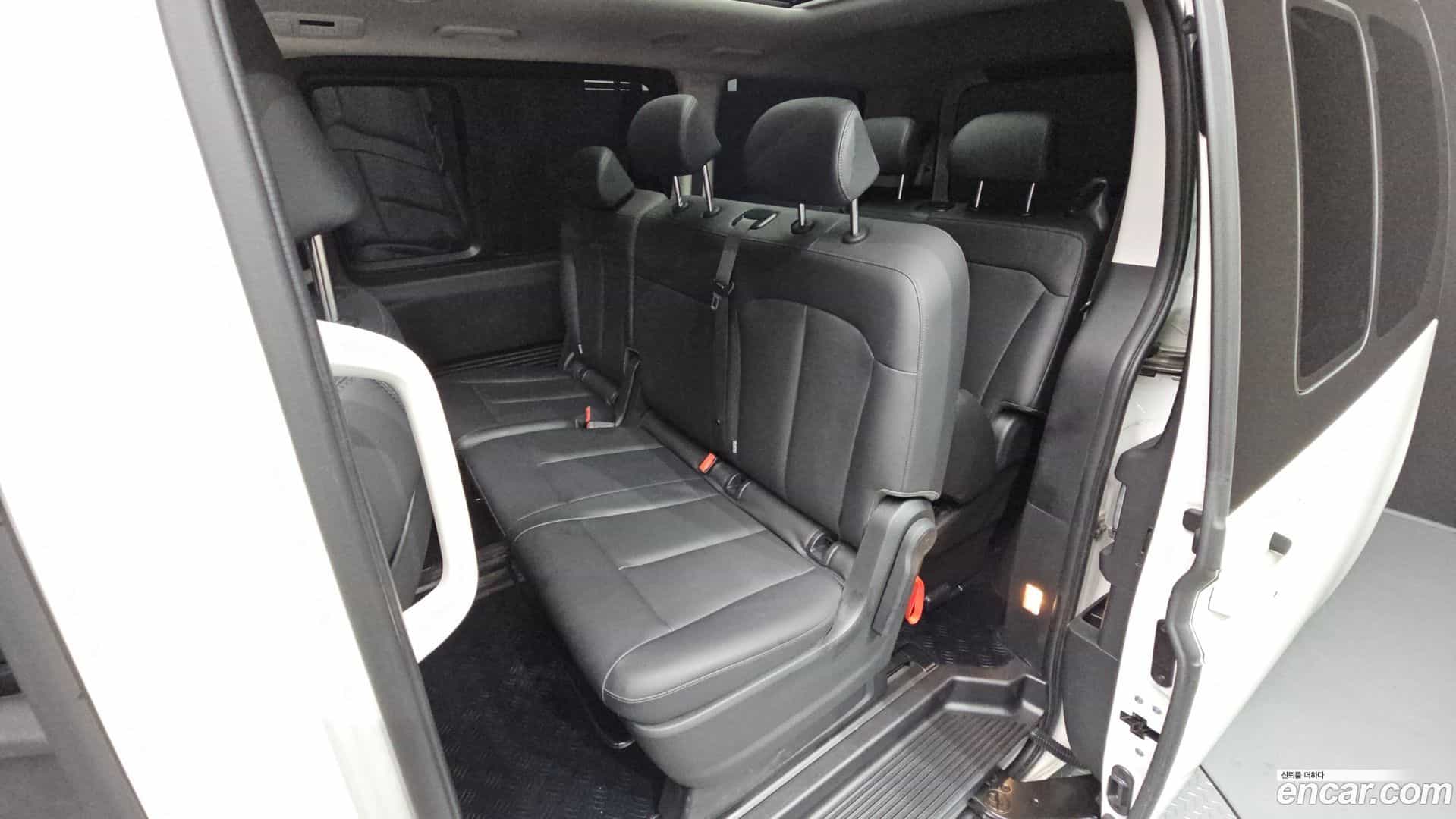 Staria Hyundai 2024.1-OPTION-016