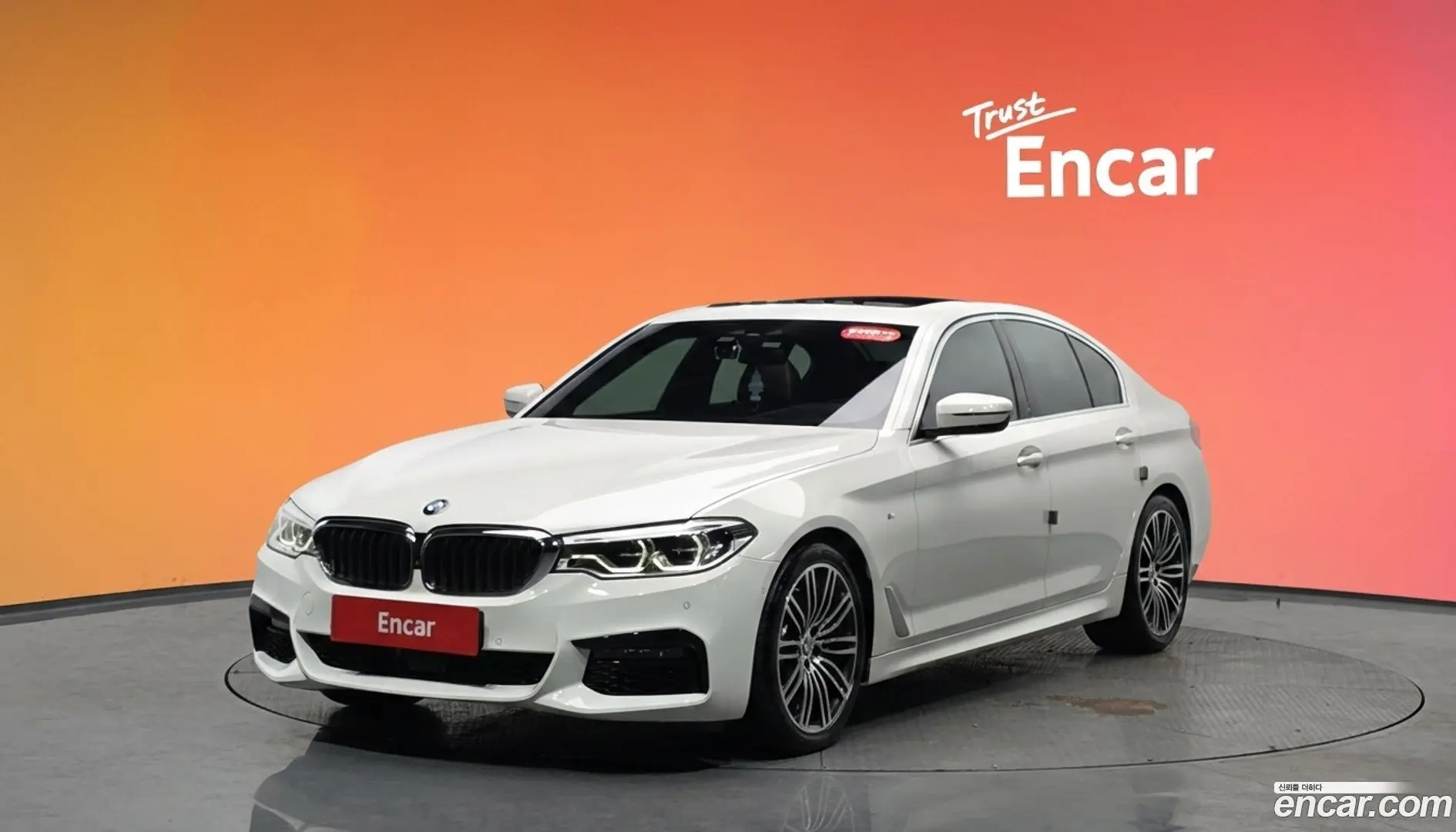 Main__Slider__Photo:5-Series BMW 2019.3-0