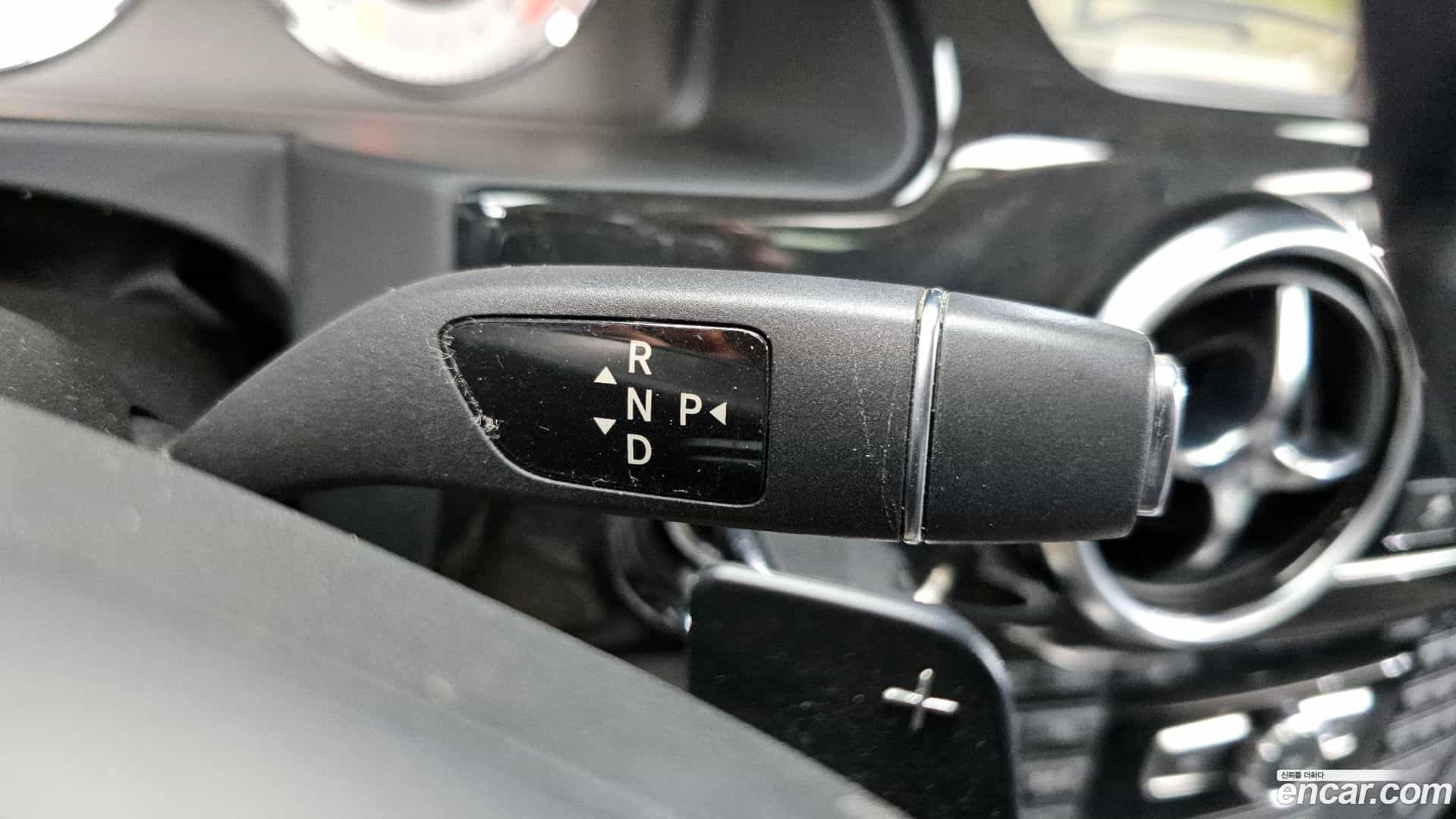 GLK-Class Mercedes-Benz 2013.3-INNER-009
