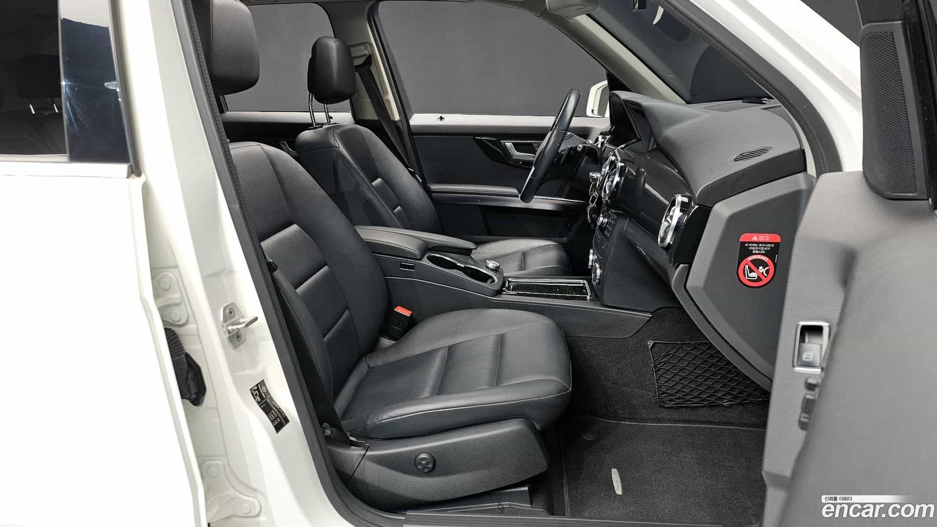 GLK-Class Mercedes-Benz 2013.3-INNER-010