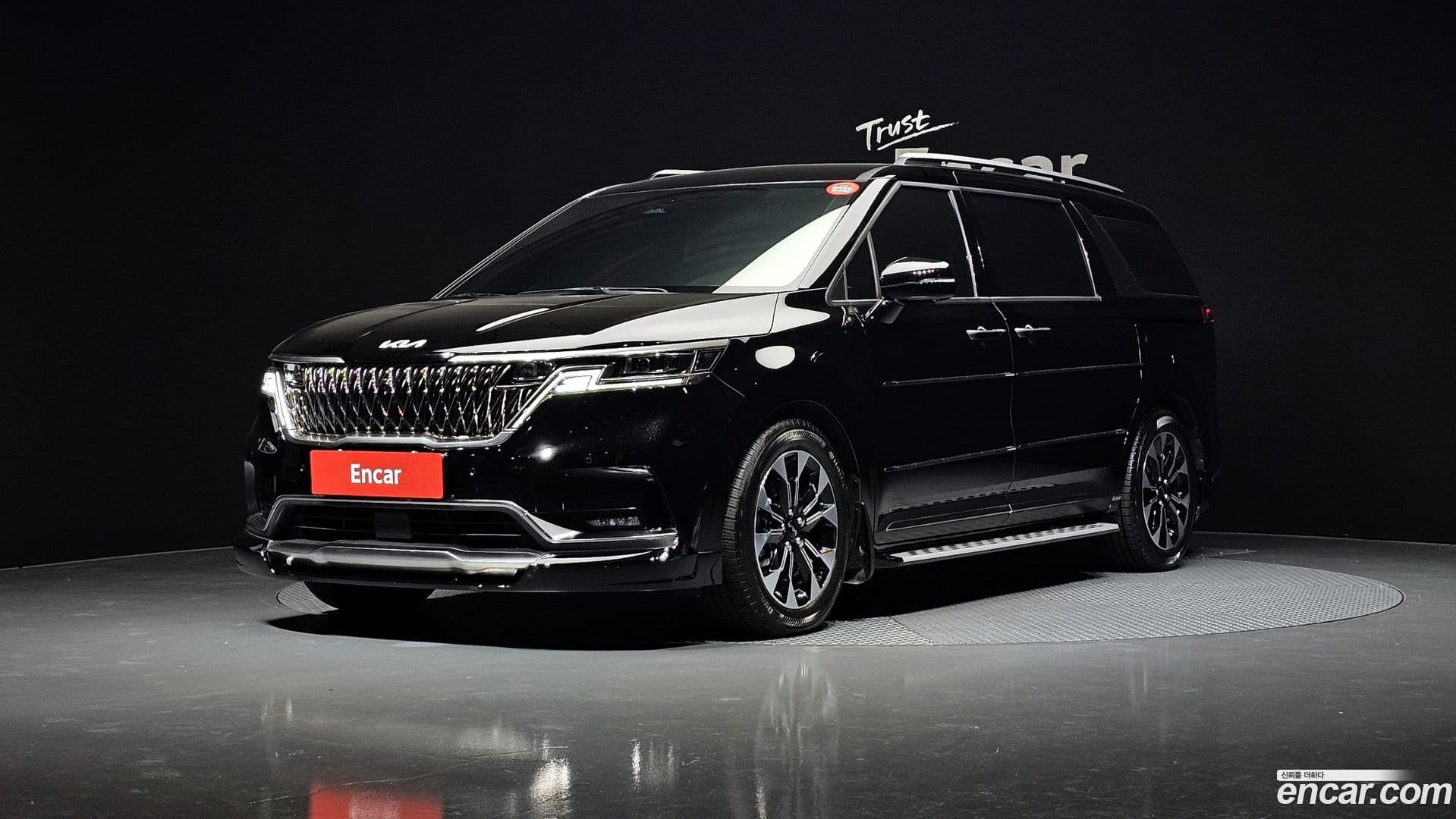 Main__Slider__Photo:Canival Kia 2022.1-0