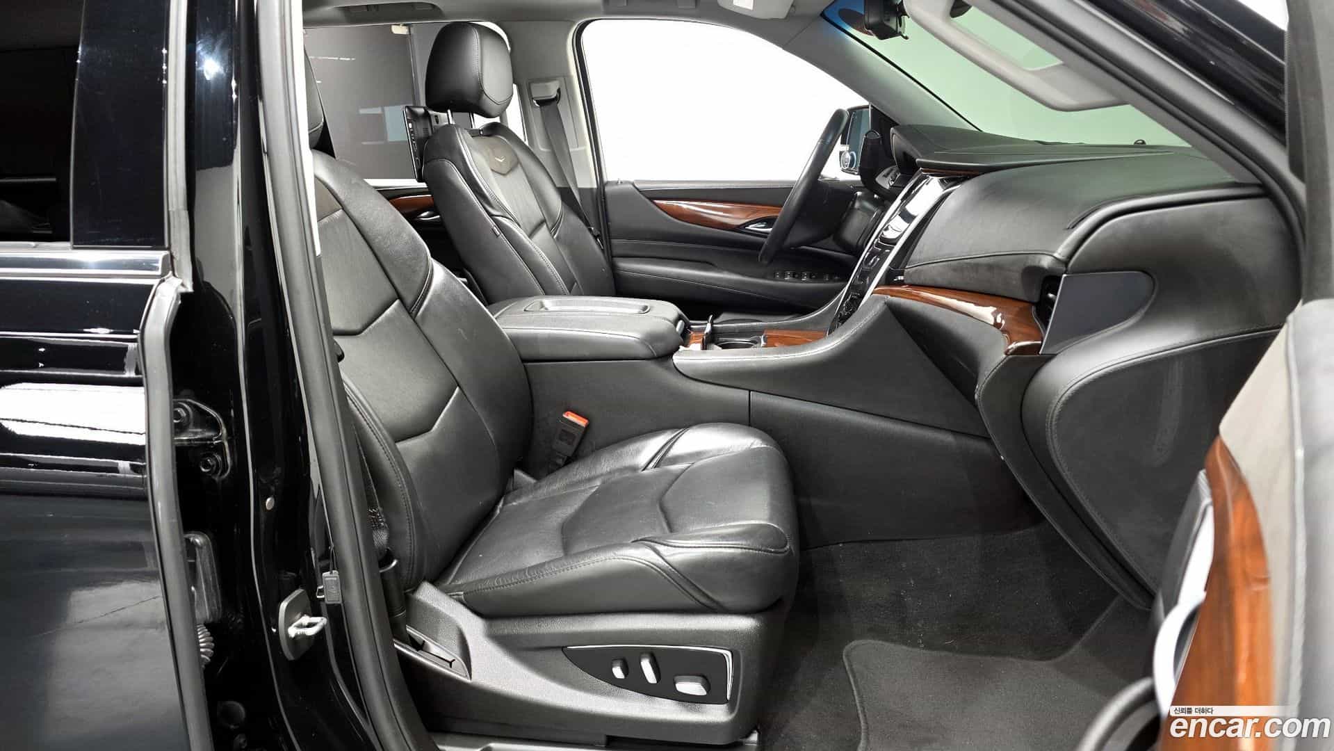 Escalade Cadillac 2018.7-OPTION-015