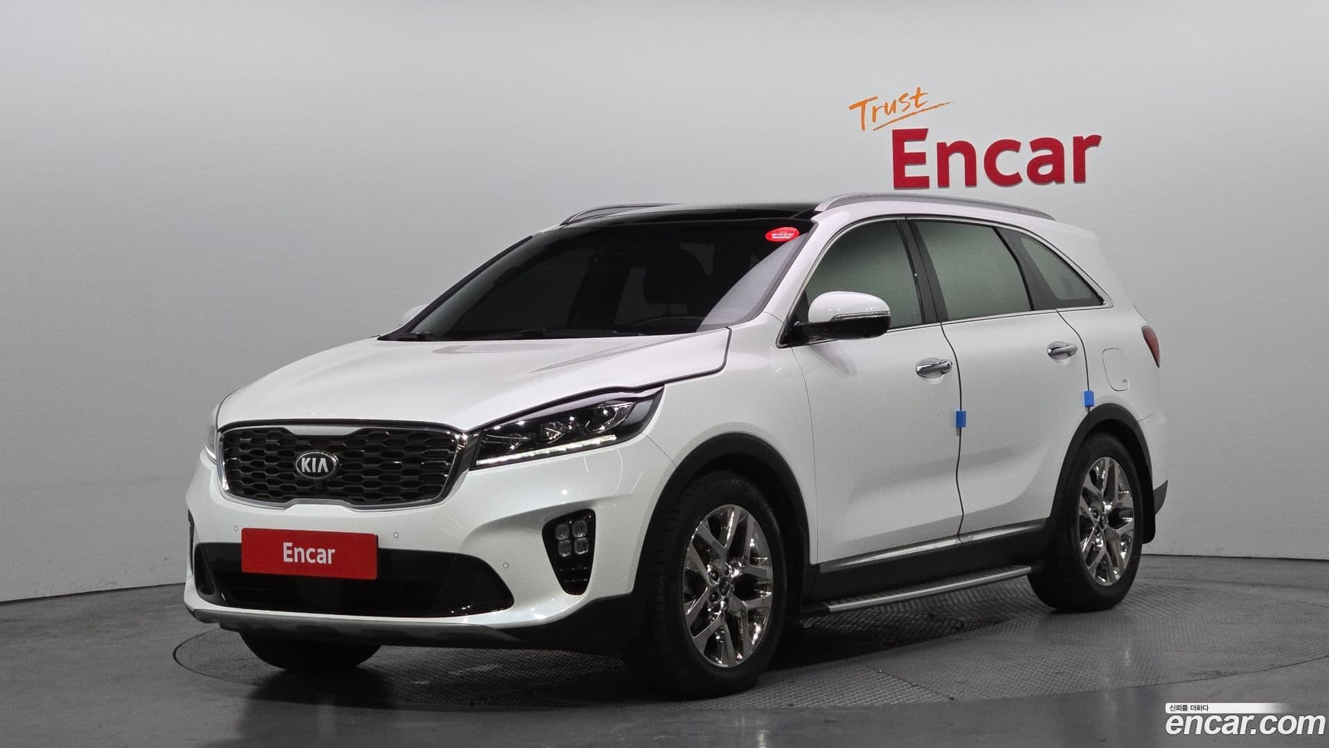 Main__Slider__Photo:Sorento Kia 2019.4-0